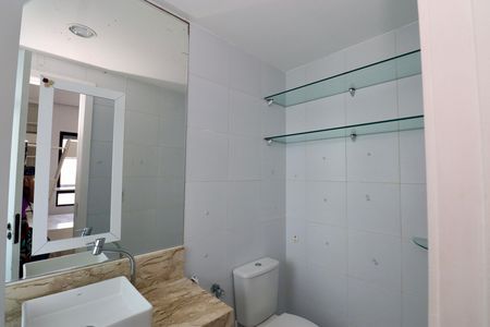 Banheiro de apartamento para alugar com 1 quarto, 50m² em Jardim Armação, Salvador