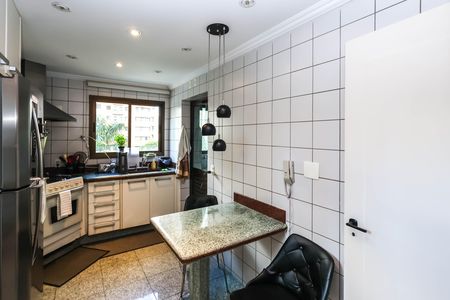 Apartamento à venda com 110m², 3 quartos e 2 vagasCozinha