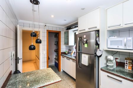Apartamento à venda com 110m², 3 quartos e 2 vagasCozinha