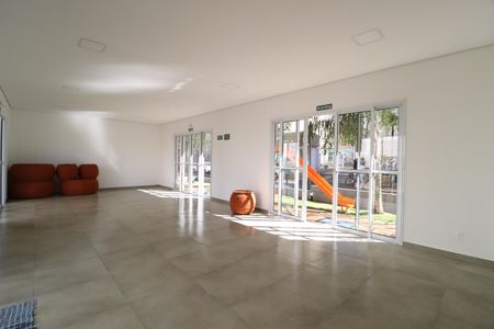 Apartamento para alugar com 46m², 2 quartos e 1 vagaÁrea comum - Salão de festas