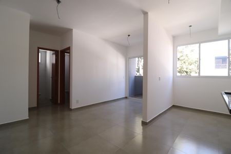 Cozinha de apartamento para alugar com 2 quartos, 46m² em Jardim Holanda, Uberlândia