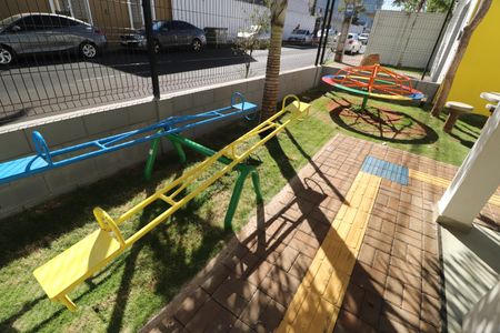 Área comum - Playground de apartamento para alugar com 2 quartos, 46m² em Jardim Holanda, Uberlândia