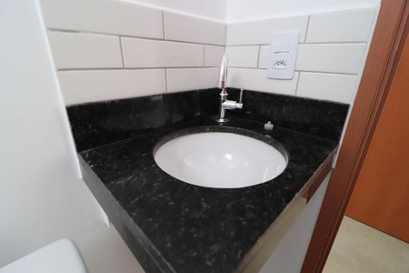 Apartamento para alugar com 46m², 2 quartos e 1 vagaBanheiro do Quarto 1
