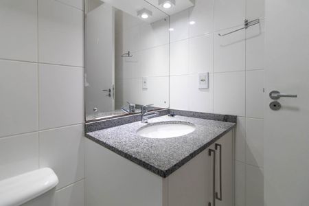 Apartamento à venda com 67m², 3 quartos e 1 vaga Apartamento à venda com 67m², 3 quartos e 1 vagaBanheiro Social