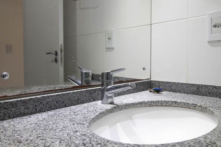 Apartamento à venda com 67m², 3 quartos e 1 vaga Apartamento à venda com 67m², 3 quartos e 1 vagaBanheiro Social