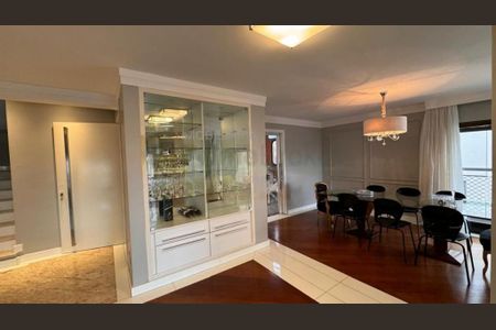 Apartamento à venda com 5 quartos, 843m² em Jardim da Saúde, São Paulo