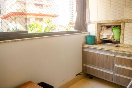 Sacada de apartamento à venda com 2 quartos, 70m² em Jardim Goiás, Goiânia
