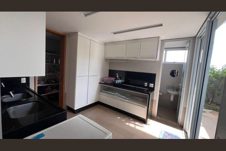 Cozinha de casa de condomínio para alugar com 4 quartos, 435m² em Morada da Colina, Uberlândia