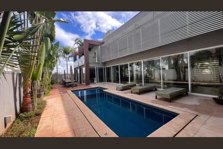Casa de condomínio para alugar com 435m², 4 quartos e 4 vagas
