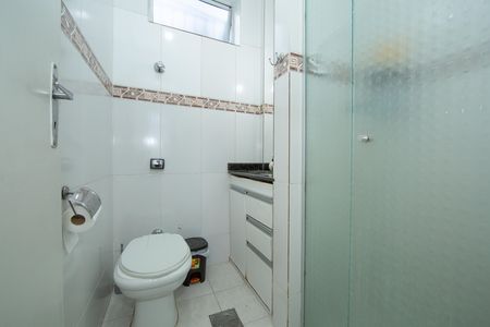 BANHEIRO de apartamento à venda com 2 quartos, 45m² em Carlos Prates, Belo Horizonte