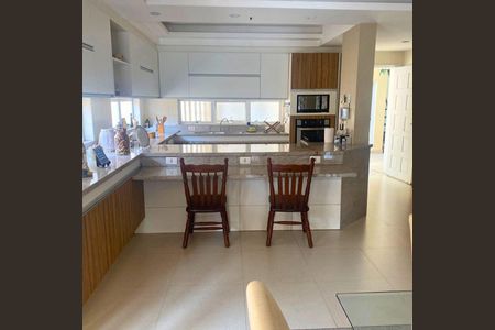 Casa à venda com 380m², 4 quartos e 3 vagas