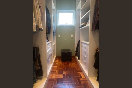 Casa à venda com 380m², 4 quartos e 3 vagas