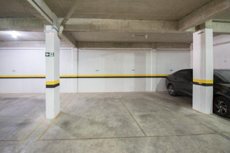 Apartamento para alugar com 33m², 1 quarto e 1 vaga Apartamento para alugar com 33m², 1 quarto e 1 vagaGaragem