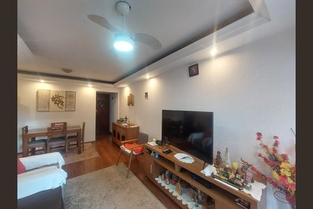 Apartamento à venda com 76m², 3 quartos e 1 vaga Apartamento à venda com 76m², 3 quartos e 1 vagaSala