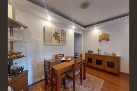 Apartamento à venda com 76m², 3 quartos e 1 vaga Apartamento à venda com 76m², 3 quartos e 1 vagaSala