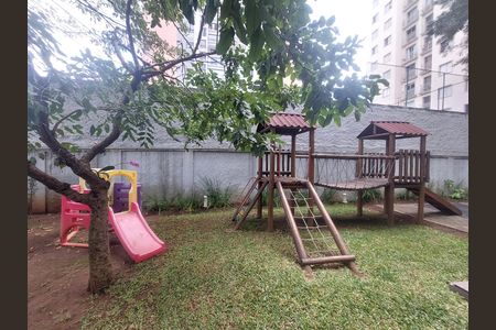 Apartamento à venda com 76m², 3 quartos e 1 vaga Apartamento à venda com 76m², 3 quartos e 1 vagaÁrea comum - Playground