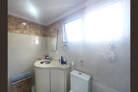 Apartamento à venda com 76m², 3 quartos e 1 vaga Apartamento à venda com 76m², 3 quartos e 1 vagaBanheiro