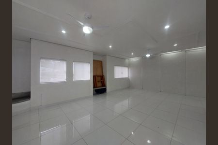 Apartamento à venda com 76m², 3 quartos e 1 vaga Apartamento à venda com 76m², 3 quartos e 1 vagaÁrea comum - Salão de festas