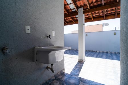 Casa de condomínio para alugar com 120m², 4 quartos e 3 vagas Casa de condomínio para alugar com 120m², 4 quartos e 3 vagasÁrea de Serviço