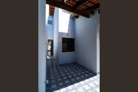 Casa de condomínio para alugar com 120m², 4 quartos e 3 vagas Casa de condomínio para alugar com 120m², 4 quartos e 3 vagasQuintal