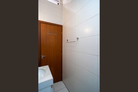 Casa de condomínio para alugar com 120m², 4 quartos e 3 vagas Casa de condomínio para alugar com 120m², 4 quartos e 3 vagasBanheiro da Suíte 2