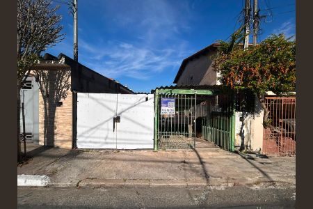 Fachada de casa à venda com 4 quartos, 74m² em Vila Campo Grande, São Paulo