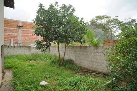 Quintal de casa para alugar com 2 quartos, 50m² em Itaipuaçu, Maricá