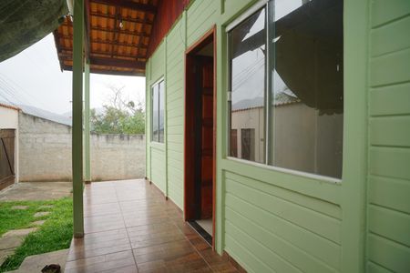 Casa para alugar com 50m², 2 quartos e 5 vagas Casa para alugar com 50m², 2 quartos e 5 vagasVaranda