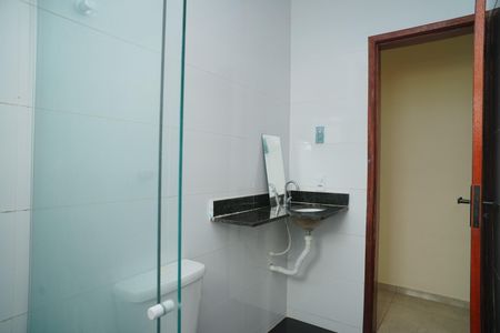 Casa para alugar com 50m², 2 quartos e 5 vagas Casa para alugar com 50m², 2 quartos e 5 vagasBanheiro
