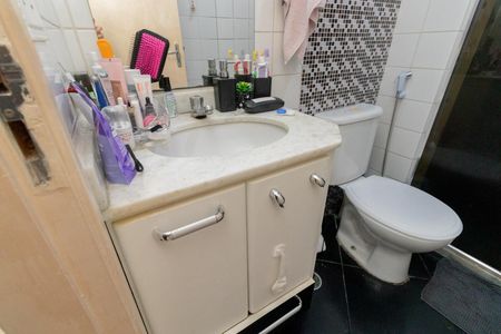 Apartamento à venda com 54m², 2 quartos e 1 vaga Apartamento à venda com 54m², 2 quartos e 1 vagaBanheiro