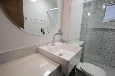 Apartamento à venda com 60m², 2 quartos e 1 vaga Apartamento à venda com 60m², 2 quartos e 1 vagaBanheiro