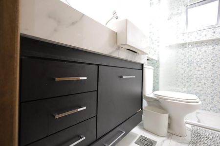 Apartamento à venda com 60m², 2 quartos e 1 vaga Apartamento à venda com 60m², 2 quartos e 1 vagaBanheiro