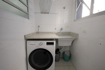 Apartamento à venda com 60m², 2 quartos e 1 vaga Apartamento à venda com 60m², 2 quartos e 1 vagaÁrea de Serviço