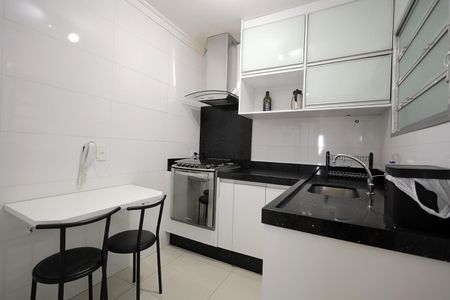 Apartamento à venda com 60m², 2 quartos e 1 vaga Apartamento à venda com 60m², 2 quartos e 1 vagaCozinha