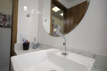 Apartamento à venda com 60m², 2 quartos e 1 vaga Apartamento à venda com 60m², 2 quartos e 1 vagaBanheiro