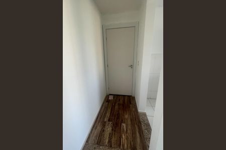 Corredor de apartamento para alugar com 2 quartos, 45m² em Jardim Primavera, Duque de Caxias