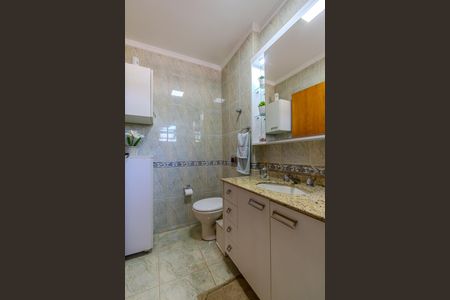 Casa à venda com 174m², 4 quartos e 2 vagas Casa à venda com 174m², 4 quartos e 2 vagasBanheiro da Suíte