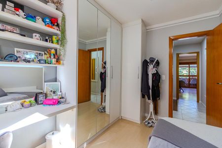 Casa à venda com 174m², 4 quartos e 2 vagas Casa à venda com 174m², 4 quartos e 2 vagasQuarto 1