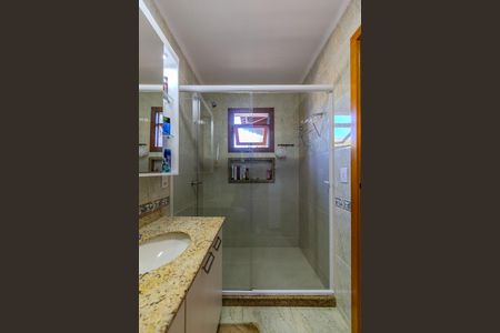 Casa à venda com 174m², 4 quartos e 2 vagas Casa à venda com 174m², 4 quartos e 2 vagasBanheiro da Suíte