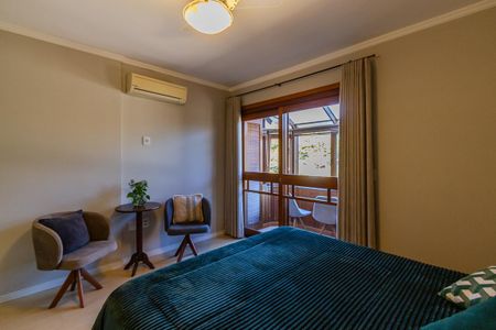 Casa à venda com 174m², 4 quartos e 2 vagas Casa à venda com 174m², 4 quartos e 2 vagasSuíte