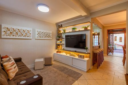 Casa à venda com 174m², 4 quartos e 2 vagas Casa à venda com 174m², 4 quartos e 2 vagasSala de TV