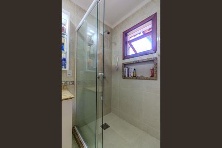 Casa à venda com 174m², 4 quartos e 2 vagas Casa à venda com 174m², 4 quartos e 2 vagasBanheiro da Suíte