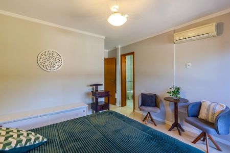 Casa à venda com 174m², 4 quartos e 2 vagas Casa à venda com 174m², 4 quartos e 2 vagasSuíte