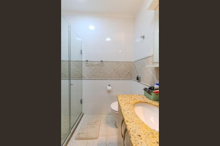 Casa à venda com 174m², 4 quartos e 2 vagas Casa à venda com 174m², 4 quartos e 2 vagasBanheiro Social