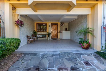 Casa à venda com 174m², 4 quartos e 2 vagas Casa à venda com 174m², 4 quartos e 2 vagasGaragem