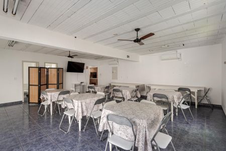Apartamento à venda com 60m², 2 quartos e sem vaga Apartamento à venda com 60m², 2 quartos e sem vagaÁrea comum - Salão de festas