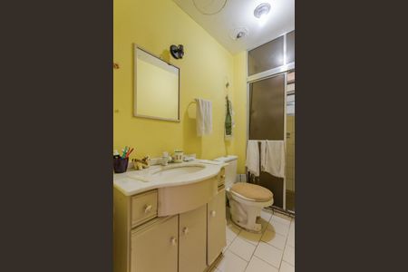 Banheiro de apartamento à venda com 2 quartos, 60m² em Agronomia, Porto Alegre