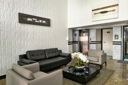 Apartamento para alugar com 100m², 2 quartos e 1 vaga Apartamento para alugar com 100m², 2 quartos e 1 vagaHall de entrada