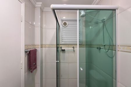 Apartamento para alugar com 100m², 2 quartos e 1 vaga Apartamento para alugar com 100m², 2 quartos e 1 vagaBanheiro da Suíte 1