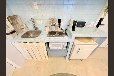 Cozinha  de kitnet/studio à venda com 1 quarto, 25m² em Santo Amaro, São Paulo